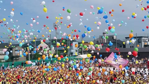 草加市立清門小学校｜バルーンリリース