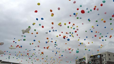 葛飾区立白鳥小学校｜バルーンリリース